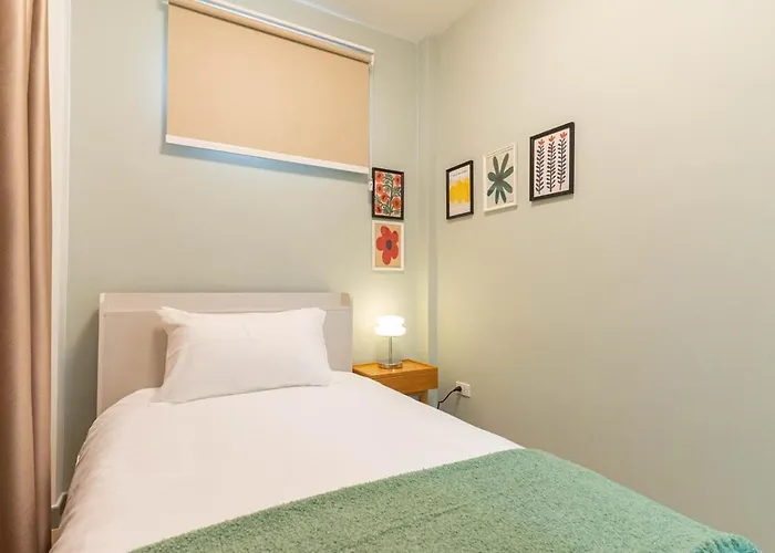 Cozy Nest Ladprao - 3br Townhome 3min Walk From Mrt 度假居