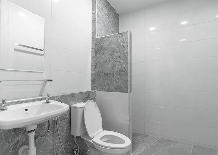 Cozy Nest Ladprao - 3br Townhome 3min Walk From Mrt